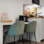 Bonn Apart One